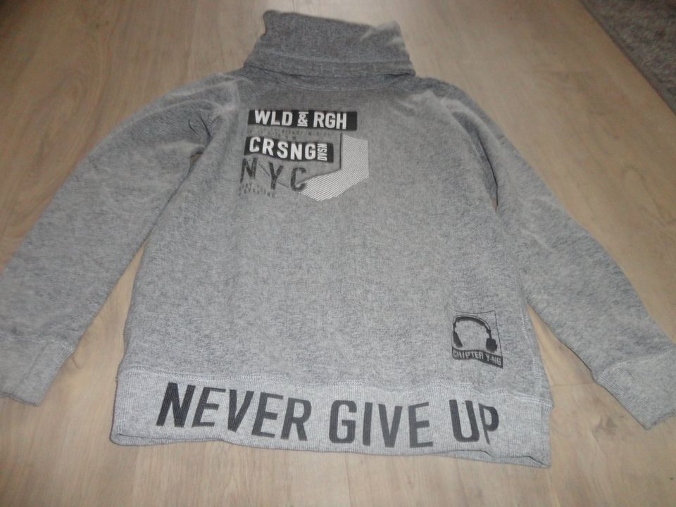 Sweatshirt, grau mit Rollkragen, Gr.158/164 in Bischofswerda