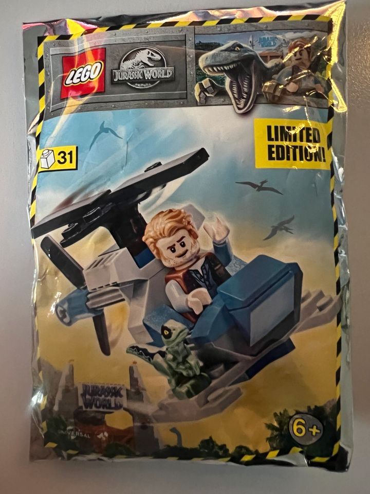 LEGO Jurassic World Owen im Helikopter Limited Edition NEU in Frankfurt am Main