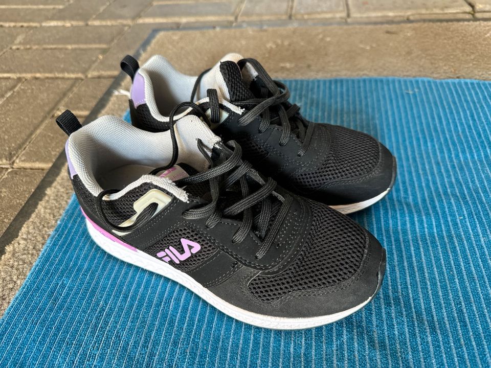 Fila Sportschuh, 36 | 2x getragen, leider zu groß in Erftstadt