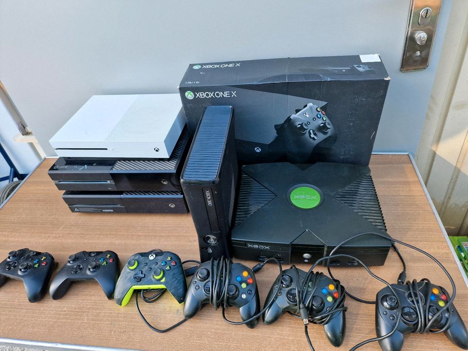 Sammelauflösung Xbox Classic 360S One S X Konsolen Spiele Mega in Weißenfels