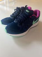 Sportschuhe/Laufschuhe Nike Zoom Vomero 11 Größe 39 Schleswig-Holstein - Kiel Vorschau