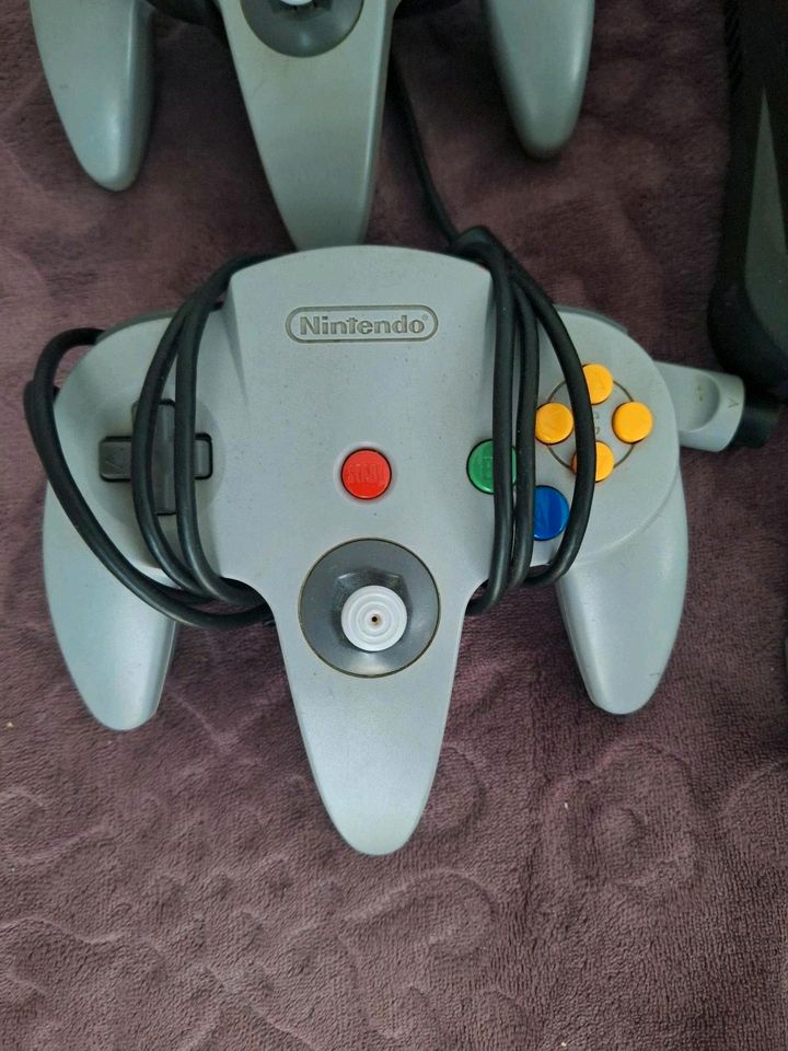 Nintendo 64 Set mit 6 Spielen, 2 Contoller und Zubehör in Buckow (Märkische Schweiz)
