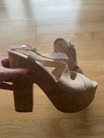 GUESS Pumps/offener Schuh mit Plateau-Absatz, Kork Bonn - Bonn-Zentrum Vorschau