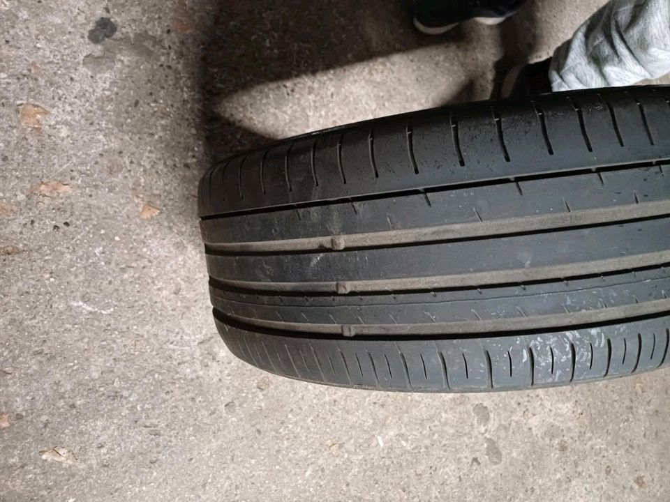 BMW  Felgen  mit 2 paar Reifen in Berlin