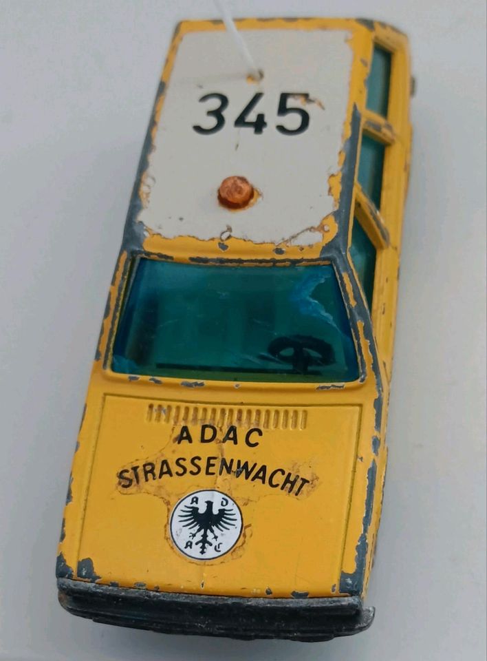 Siku VW Passat Variant ADAC Straßenwacht  1029/1614 in Aschersleben