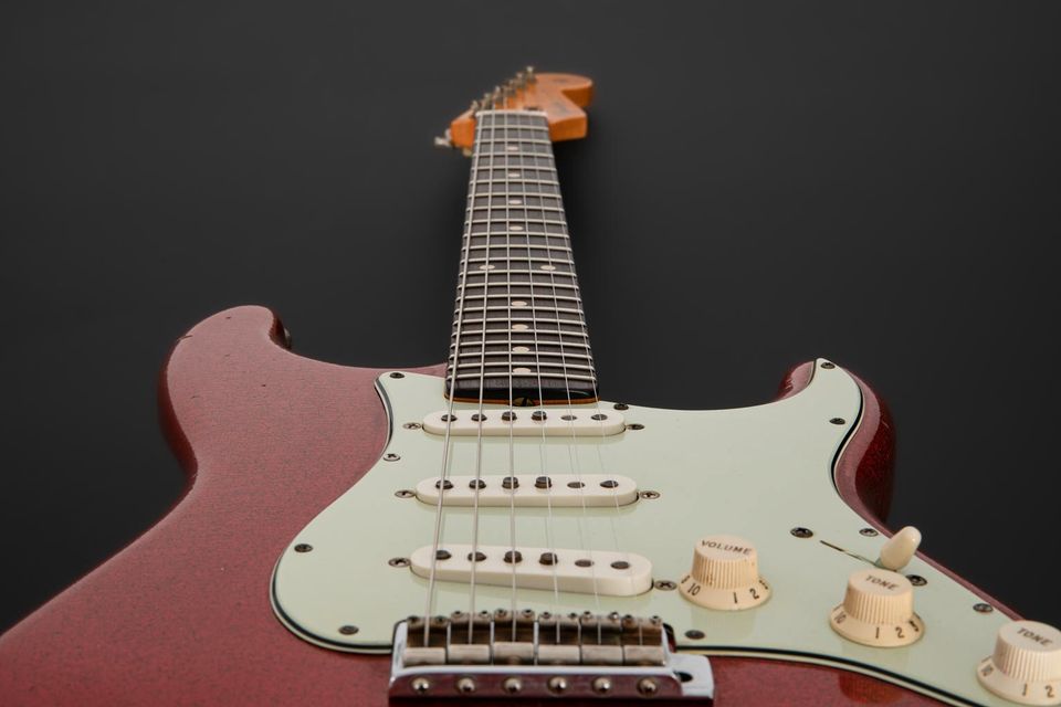 2011 Fender Custom Shop 1960 Stratocaster Relic Red Sparkle in Paderborn