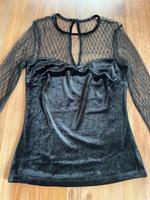 Samt Shirt mit Spitzeneinsatz H&M Gr. XS schwarz Sachsen - Burkhardtsdorf Vorschau