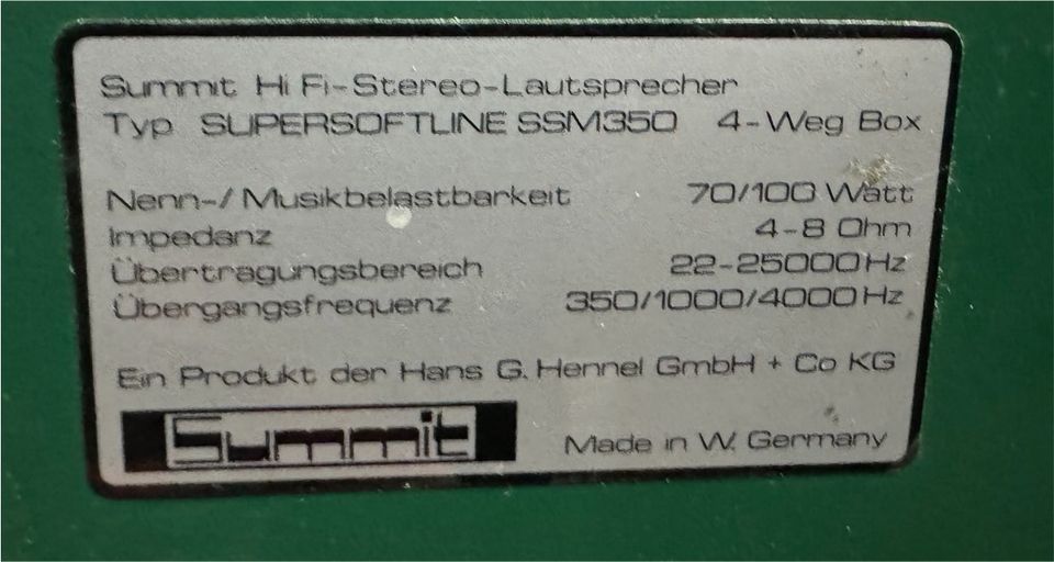 WEGA R 3142-2 mit Lautsprechern in Essenbach
