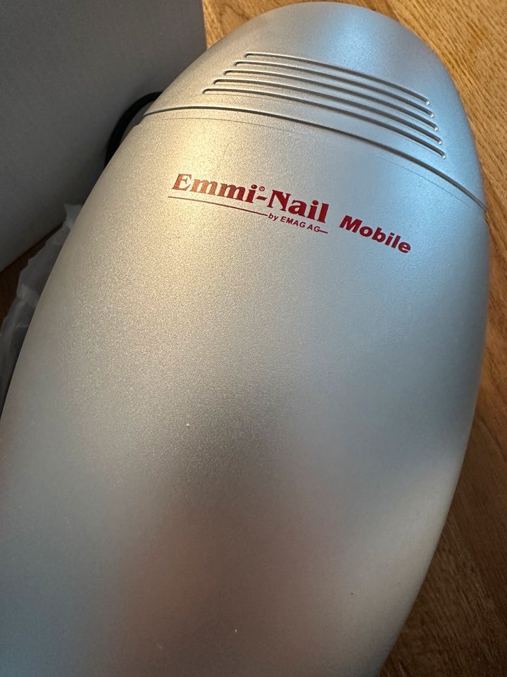 Emmi-Nail mobile UV-Gerät ++neu und OVP++ in Velbert