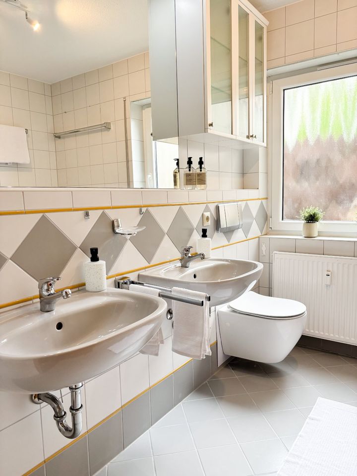 Schöne u. komfortable renovierte 5-Zimmer Maisonette-Whg mit EBK in Hartheim