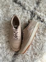 Reebok Sneaker Turnschuhe rose 35,5 club c 85 fbt w low Hessen - Rimbach Vorschau