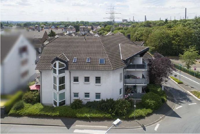 Sehr geräumige, modern geschnittene 5 Zimmer Wohnung mit 2 Balkonen - ideal für die Familie in Niederkassel