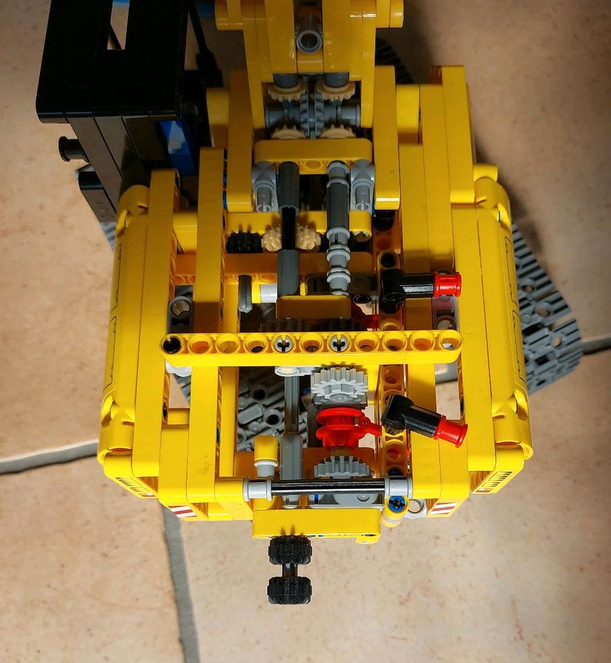 Lego Technic Raupenbagger 42006 in Eslohe
