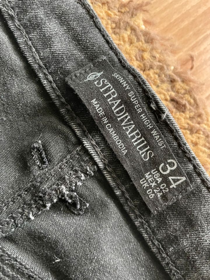 Jeans, Stradivarius, Größe 34 in Bielefeld