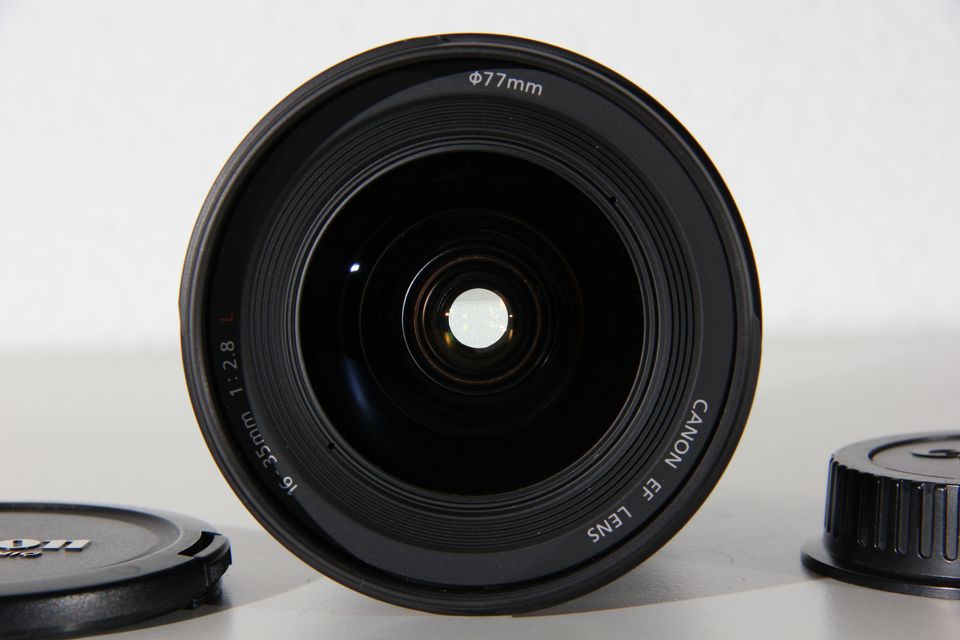 Weitwinkelobjektiv Zoomobjektiv Canon 16-35mm 1:2.8 L USM EF in Rüsselsheim