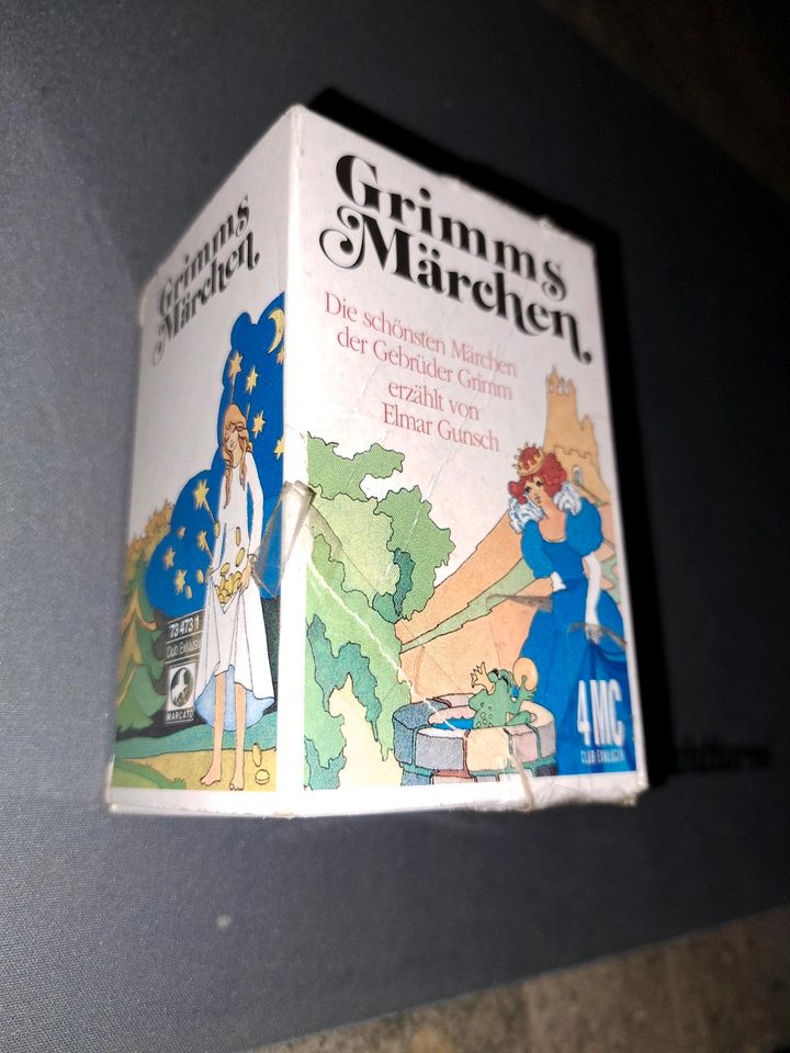 Gebrüder Grimm Märchen 4 Kassetten Box in Berlin