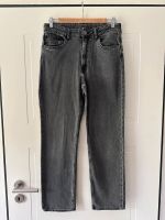 H&M Jeans loose fit adjustable waist schwarz grau weit modern 170 Niedersachsen - Südbrookmerland Vorschau