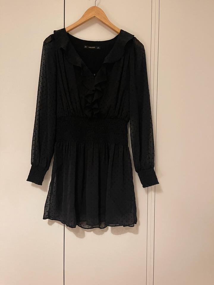 Kleid mit Volants jumpsuit gepunktet transparent schwarz XS in München
