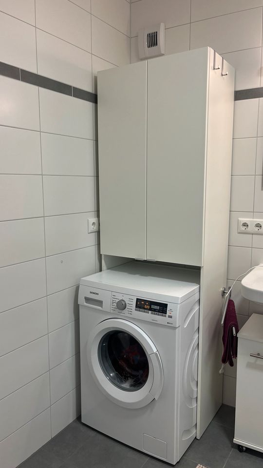 Ikea NYSJÖN Waschmaschinenschrank in Werneck