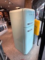 Smeg Retro-Kühlschrank FAB30RPG5 Ausstellungsstück Nordrhein-Westfalen - Brühl Vorschau