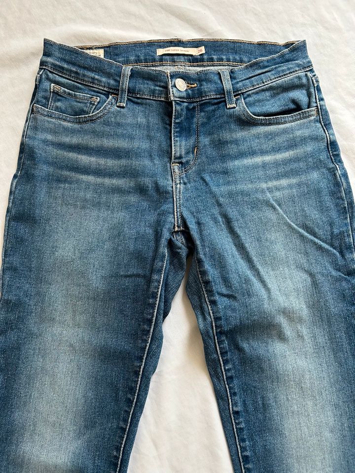 Levis Damen Jeans 710 super skinny W27 L32 in Minden