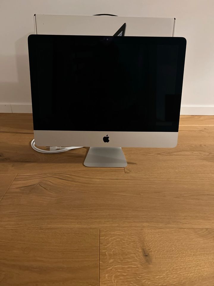 iMac mit 21,5“-Bildschirm (Late 2015) in Köngen