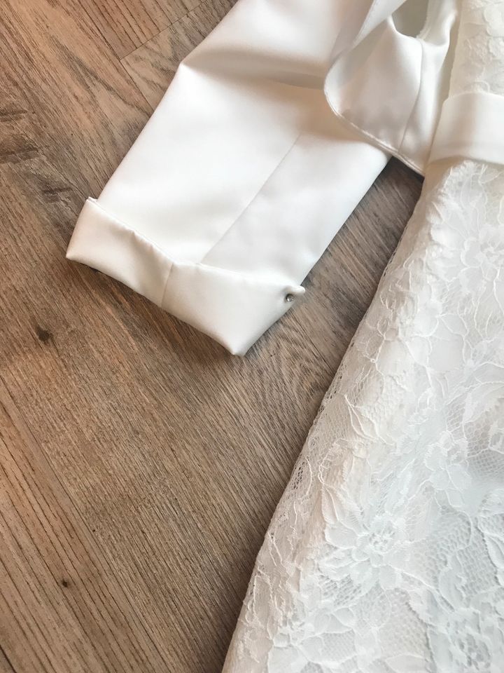 Brautkleid mit Bolero Jäckchen inkl Schutzhülle in Hage
