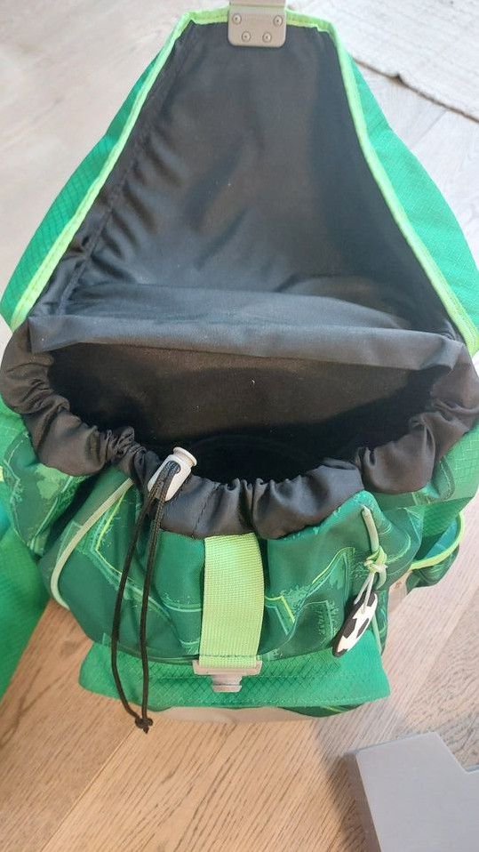 Schulrucksack und Sporttasche ErgoFlex Soccer - grün in Ronnenberg