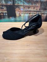 Diamant Tanzschuhe Damen Größe 9 1/2 neuwertig inkl Bürste Nürnberg (Mittelfr) - Nordstadt Vorschau