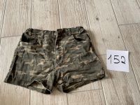 Jeans Shorts in grünem Tarnfleck   Größe 152 Niedersachsen - Geestland Vorschau