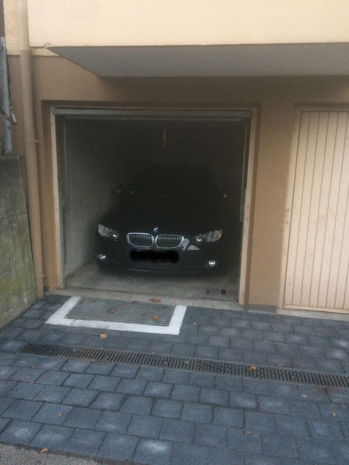 Garage , Stellplatz /Einzelgarage             (Wallbox geeignet) in Stuttgart