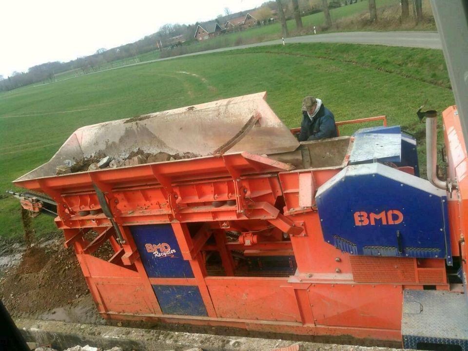 Bauschutt brechen Backenbrecher Brecheranlage Abbruch in Wadersloh