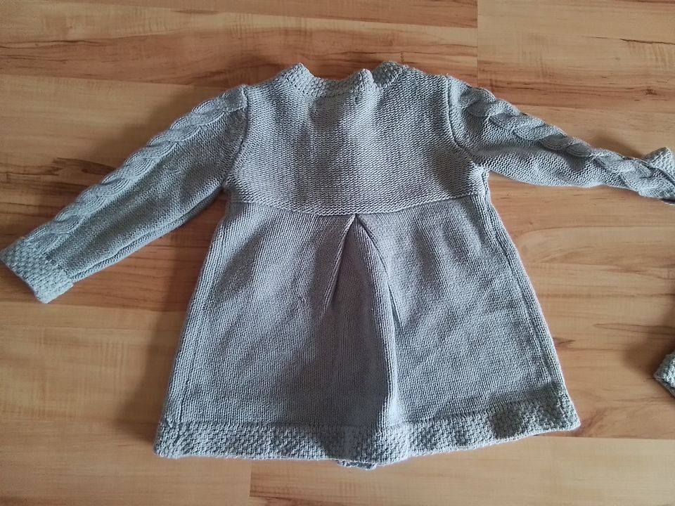 2x Strickjacke grau CATHERINE MALANDRINO Gr. 92 in Großsolt