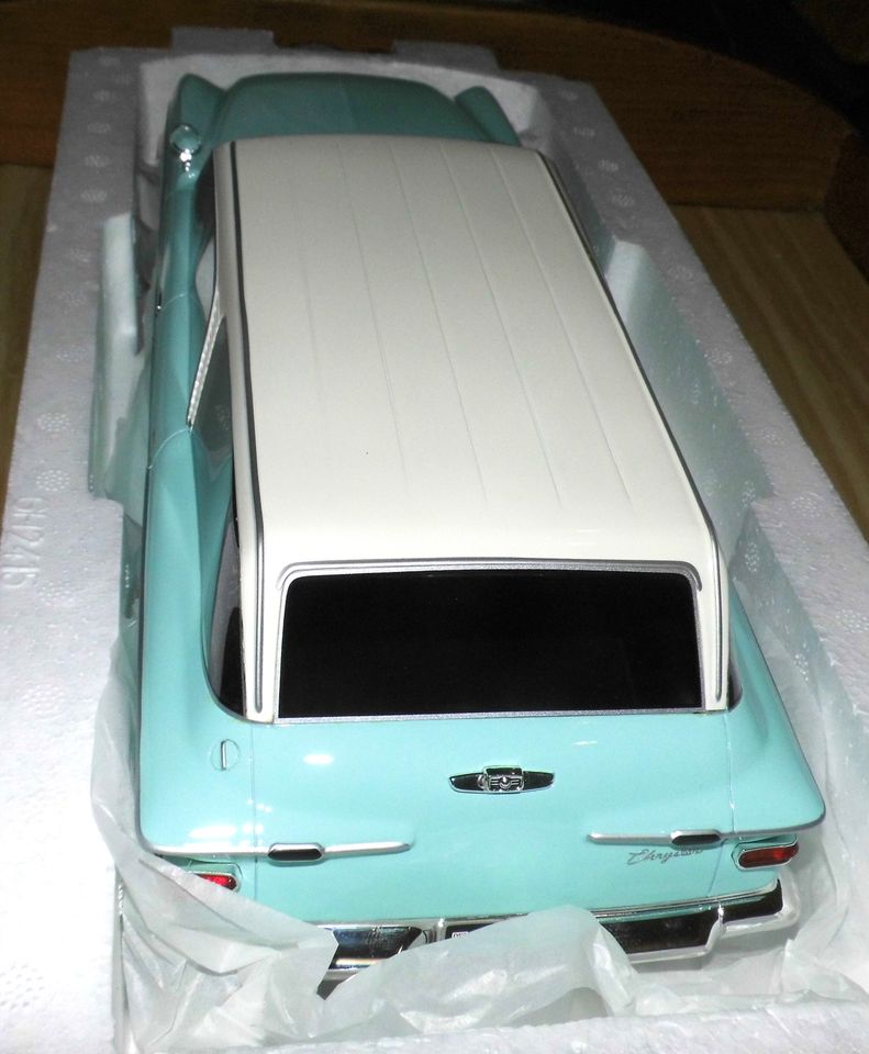 Chrysler Newport Town & Country, BOS 1:18, OVP. Limitiert, in Dorum