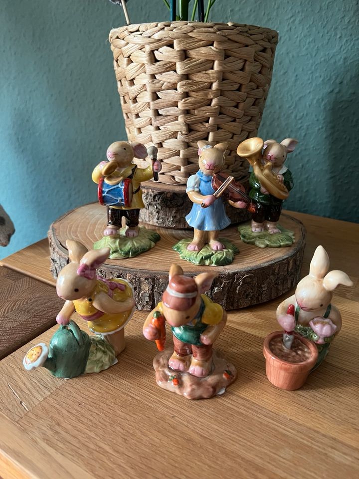 Villeroy Boch bunny family Geige, Tuba, Trommel, erntet, gießt in Berlin