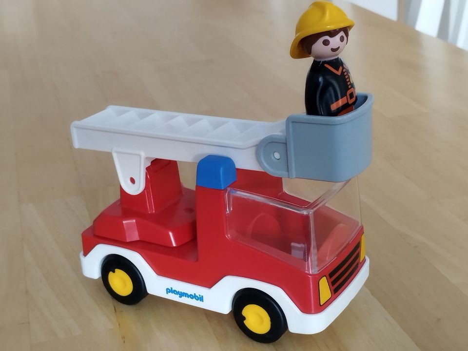 Playmobil 123 Feuerwehrleiterfahrzeug 6967 in Karlsruhe