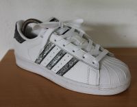 Adidas "SUPERSTAR" Leder weiß/silber Gr. 38,5 UK: 51/2 Kr. Altötting - Altötting Vorschau