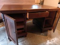 Verkaufe einen alten Schreibtisch Brandenburg - Eisenhüttenstadt Vorschau