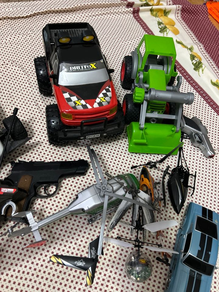 Spielzeug, Auto, Helikopter, … in Abensberg
