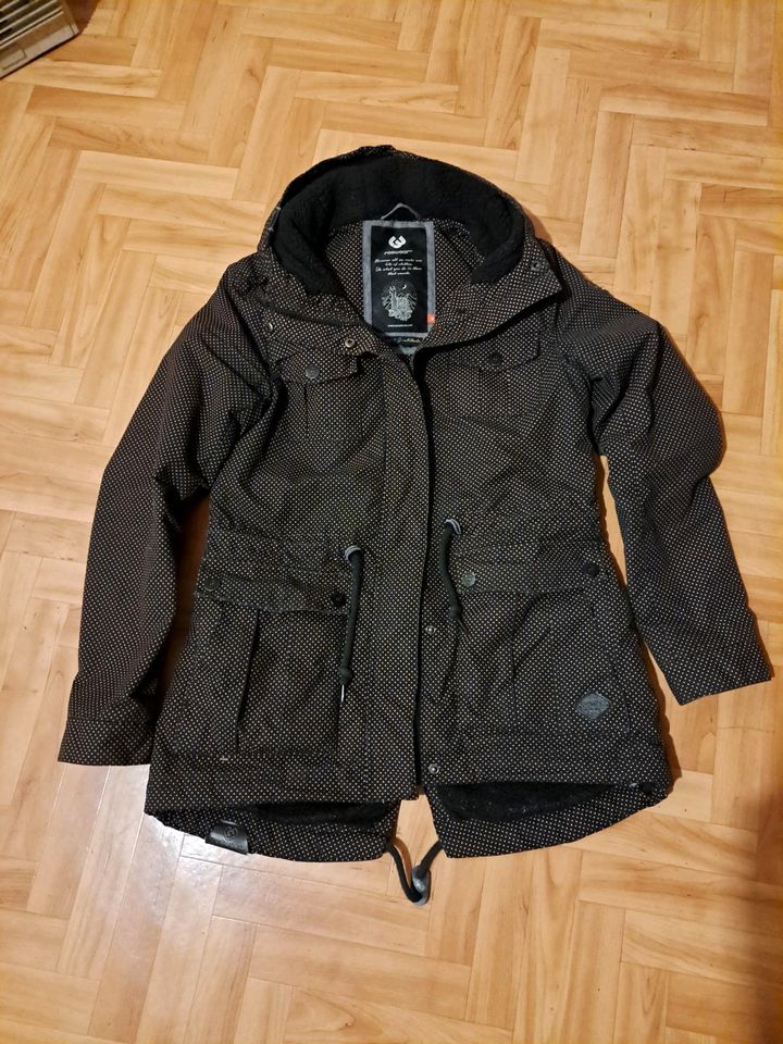 Ragwear Laika Minidots Winterjacke schwarz rosa Gr. M in Niedersachsen -  Eschershausen | eBay Kleinanzeigen ist jetzt Kleinanzeigen