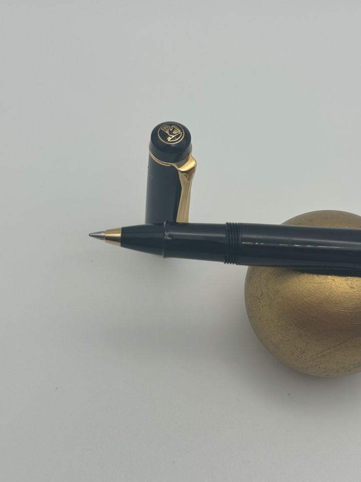 Pelikan R150 Rollerball - Schwarz Gold in Schauenburg