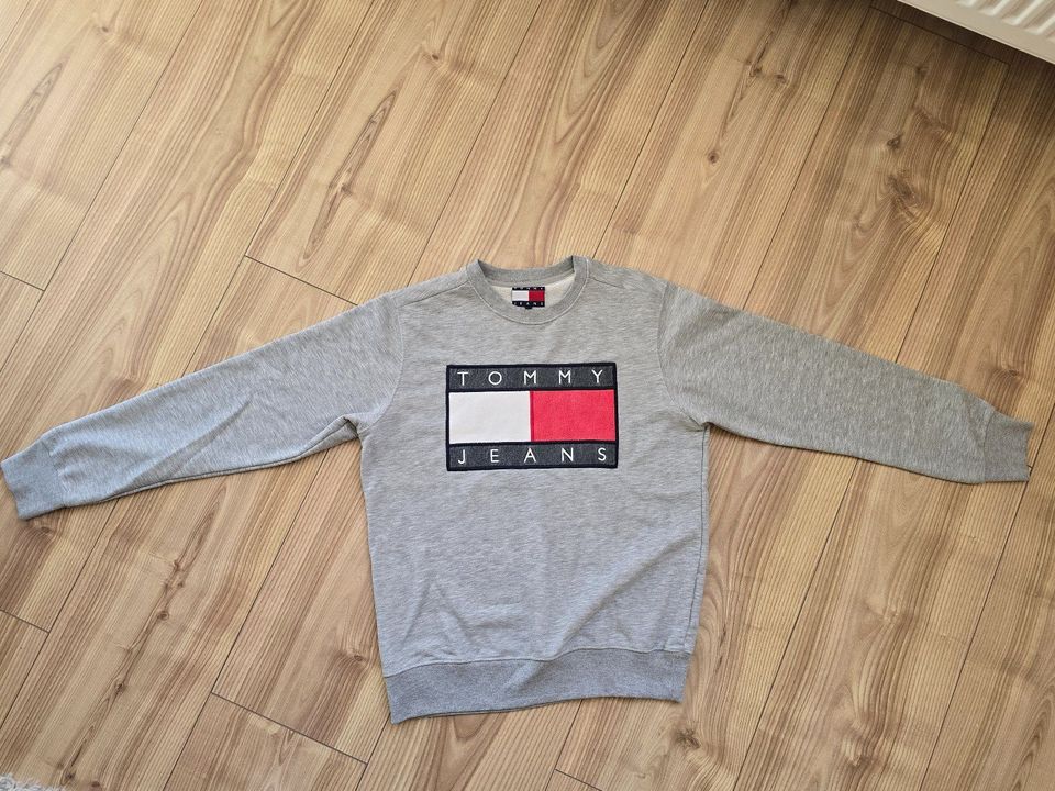 Tommy Hilfiger - Sweatshirt in grau (Größe M) in Stammham b. Ingolstadt