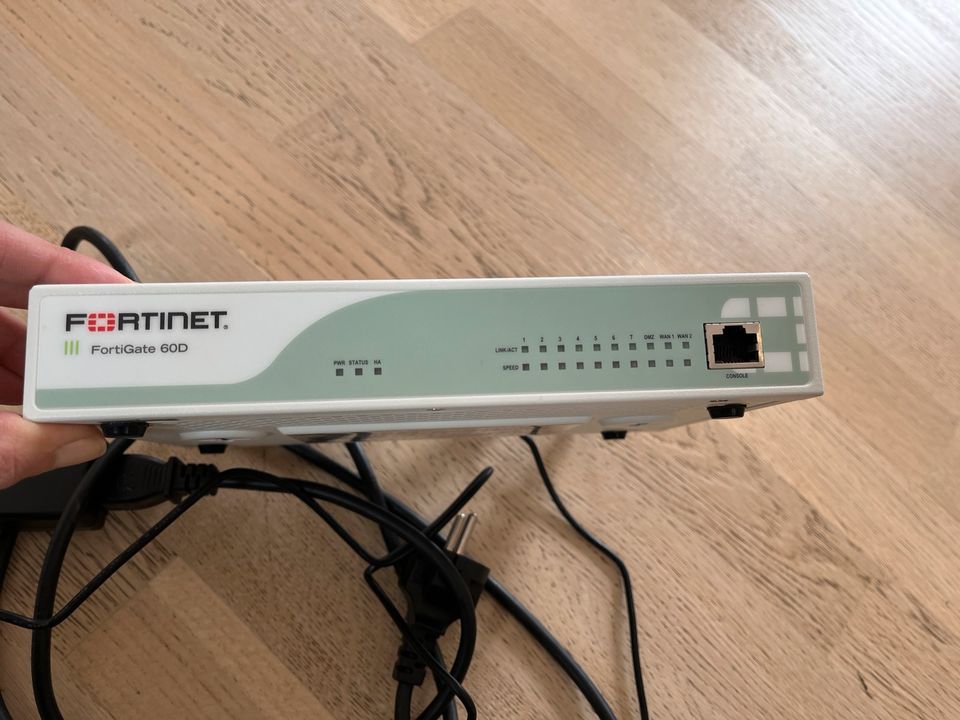 Firewall Fortinet FortiGate 60D, Gebraucht funktionsfähig in Gengenbach