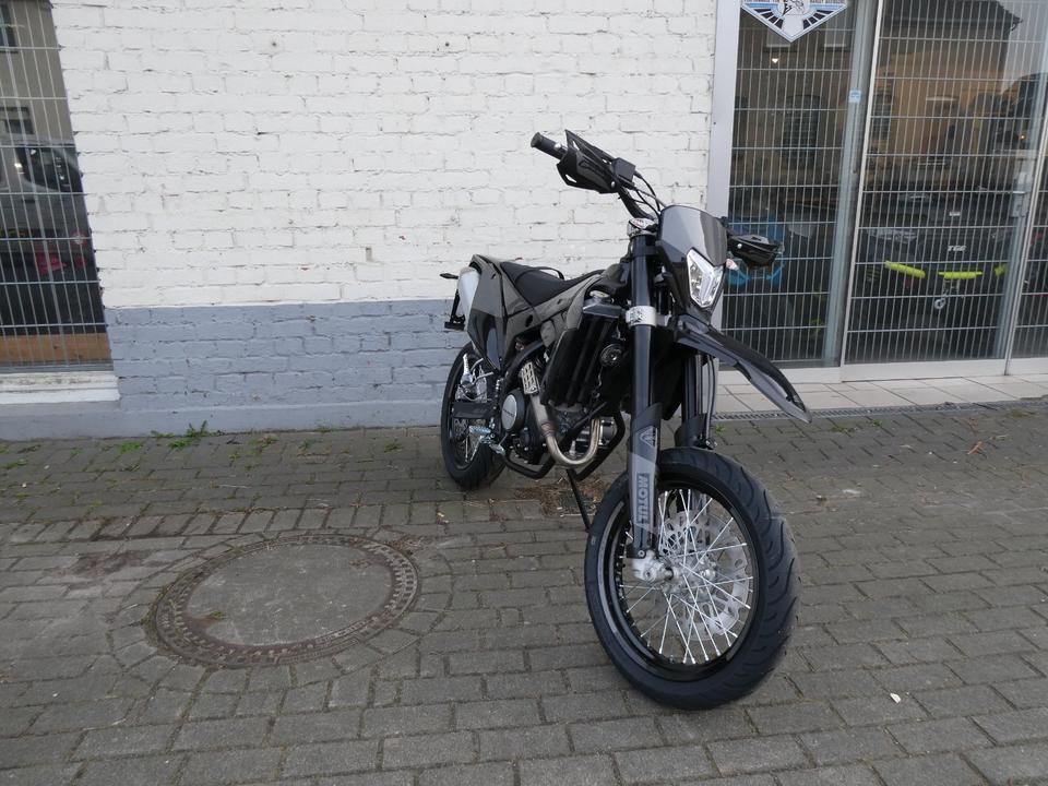 Neufahrzeug Motorrad Sherco 125 4T SM-RS Blackmoon Supermoto in Horn-Bad Meinberg