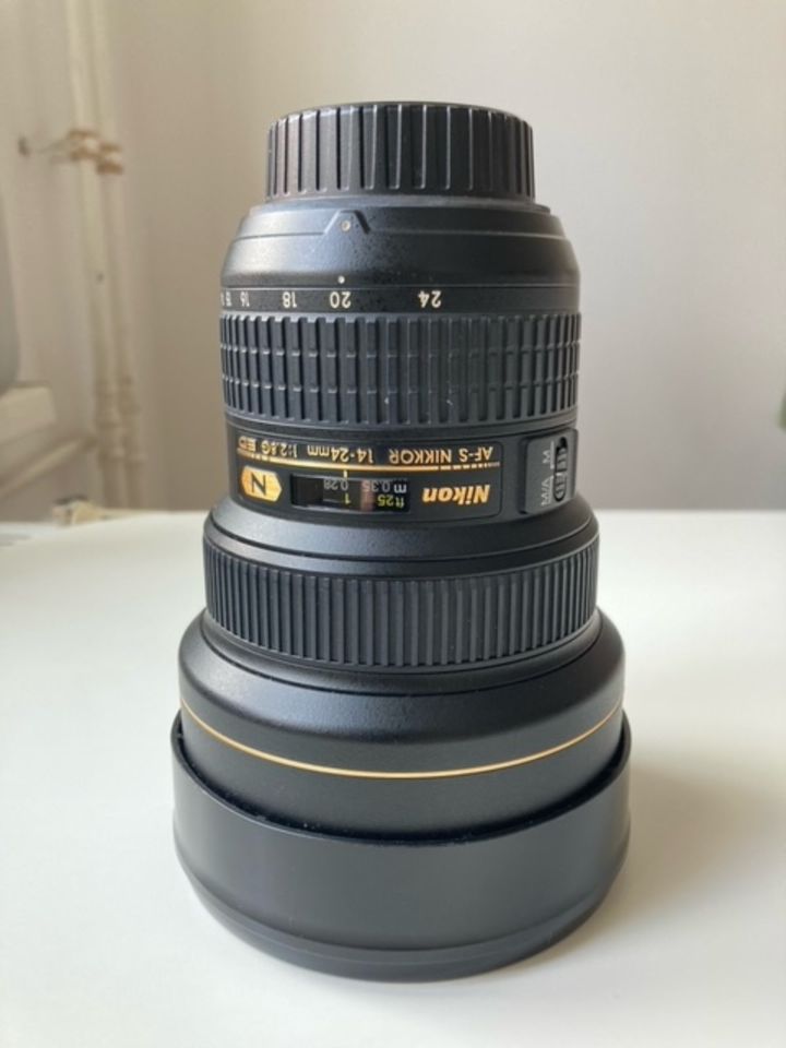 Nikon Objektiv AF-S NIKKOR 14–24 mm 1:2,8G ED in Berlin
