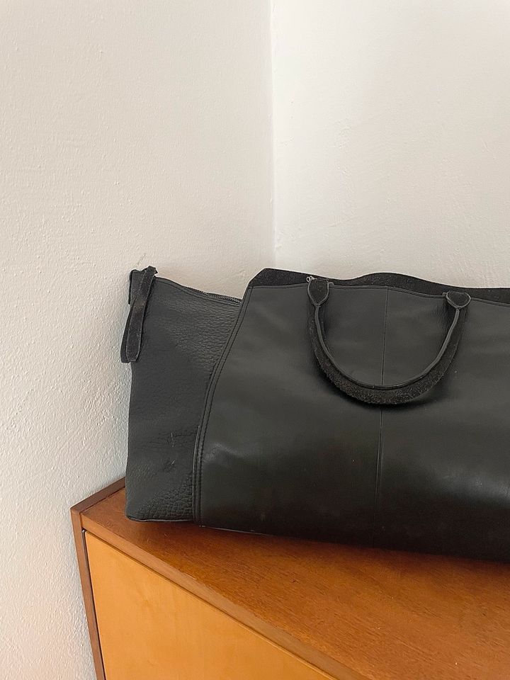 Umhängetasche Weekender Reisetasche Liebeskind schwarz Leder groß in Nürnberg (Mittelfr)