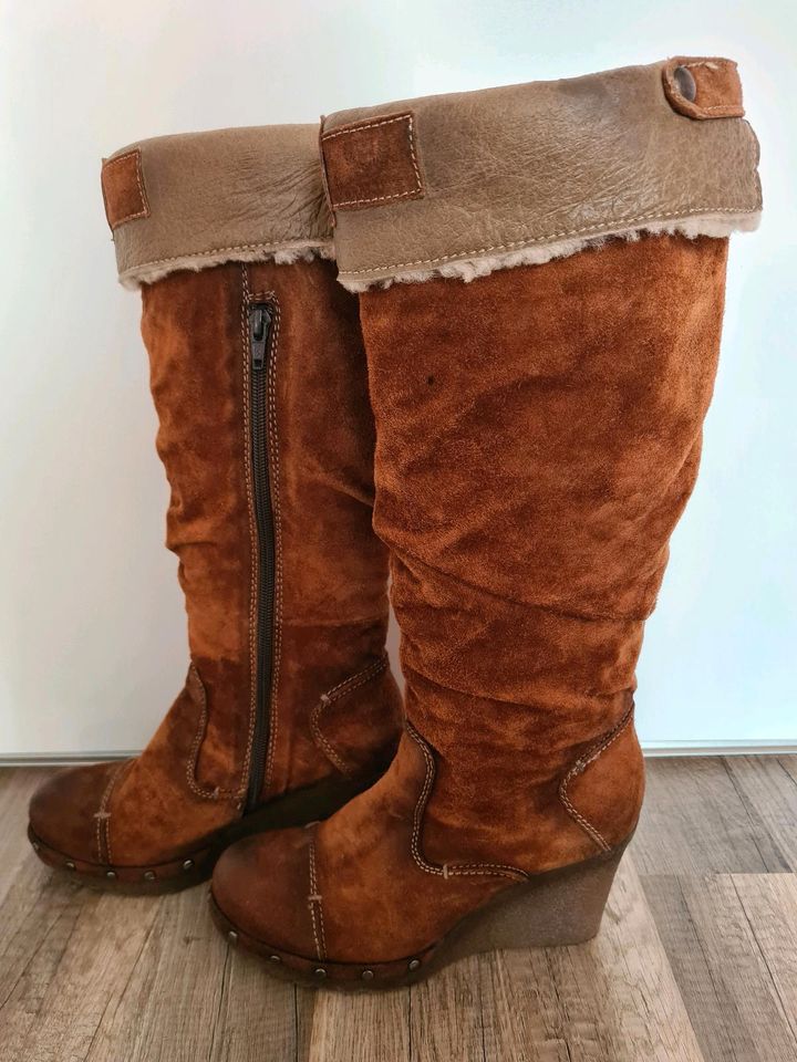 Damen Stiefel MANAS neu Größe 37 in Zwenkau