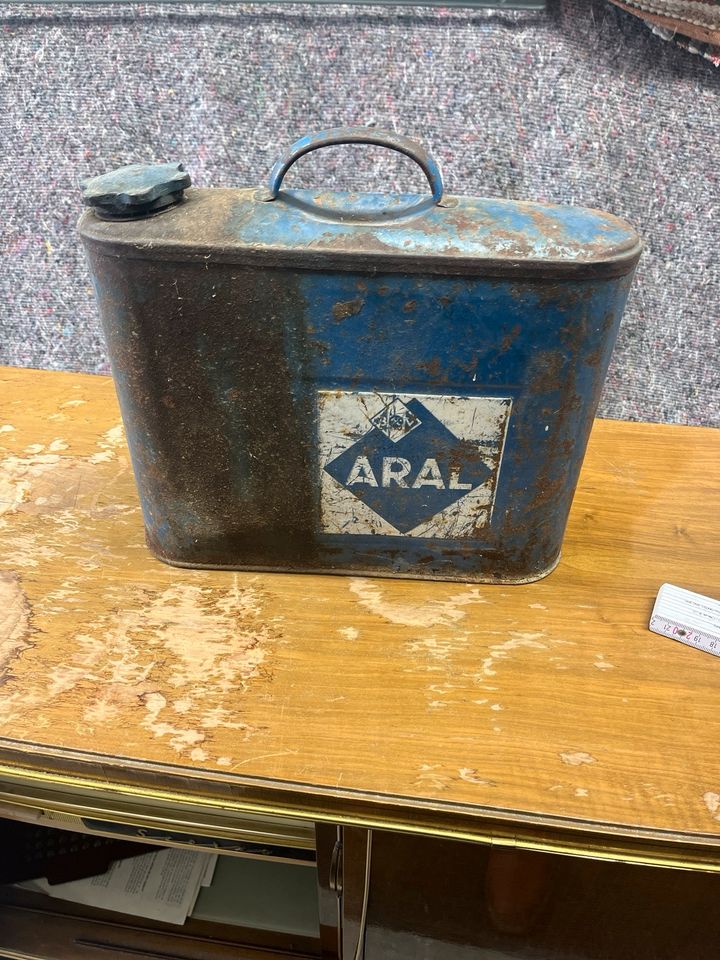 Aral Öl Kanister Deko Vintage Patina Automotive metallkanister in Oberhaching