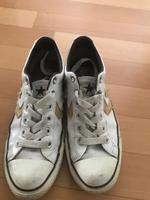 Chucks Converse Sneaker Turnschuhe weiß Größe 37,5 Düsseldorf - Hafen Vorschau
