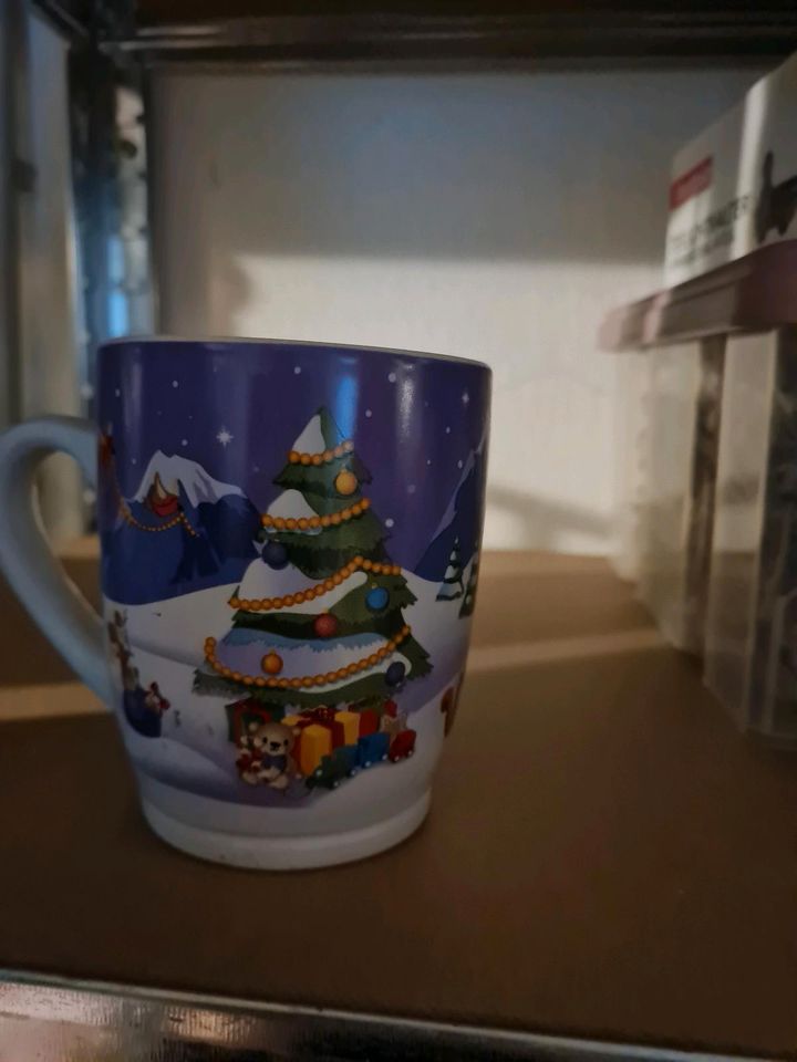 Weihnachtstasse Milka in Herford